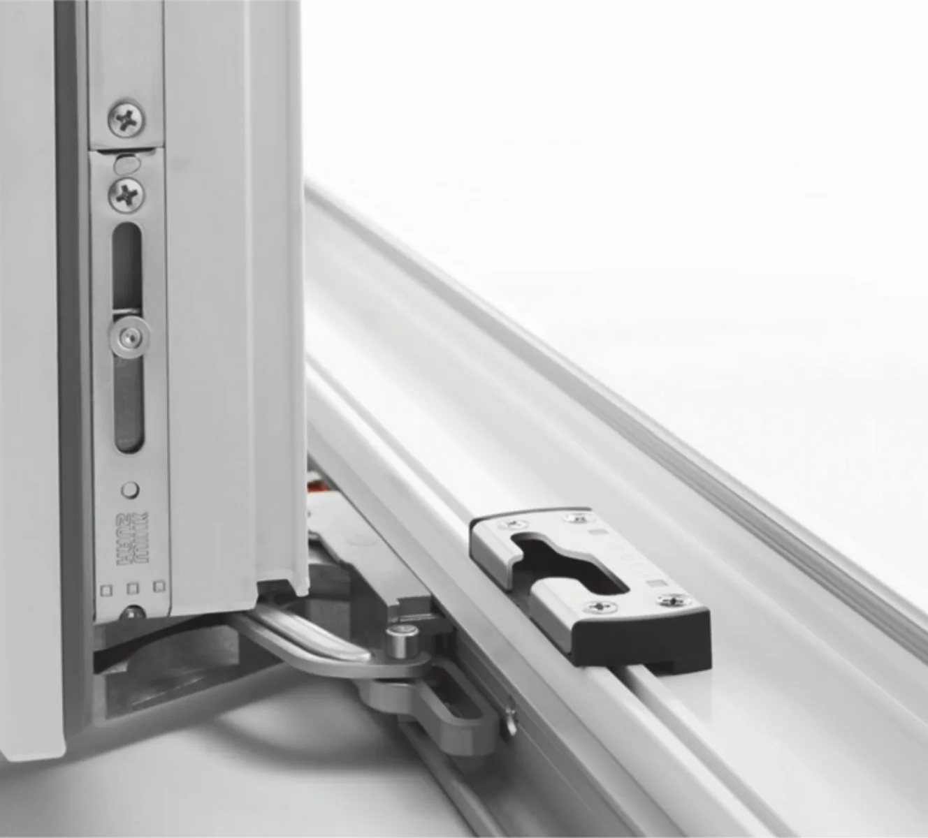 Réparation de baie coulissante pvc — intérieur lumineux avec menuiserie